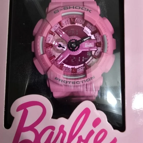 CASIO G-SHOCK GMAS-110 BARBIE - Picture 3 of 5
